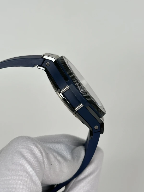 Hublot Ceramic Blue 301.CM.710.RX 5