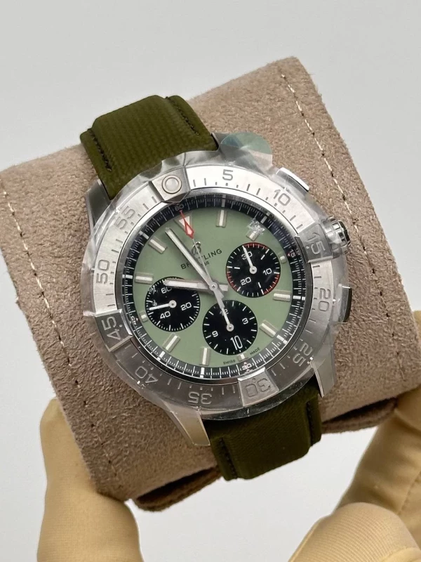 Breitling AVENGER B01 CHRONOGRAPH 44 AB0147101L1X1 3