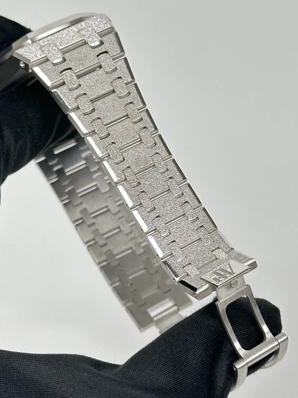 Audemars Piguet Double Balance Wheel Openworked 37 mm 'Frosted' 15468BC.YG.1259BC.01 6