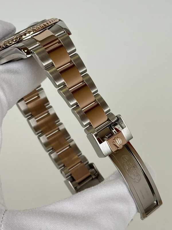 Rolex 40 MM, OYSTERSTEEL AND EVEROSE GOL 126621-0001 4