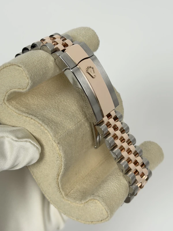 Rolex 36mm Steel and Everose Gold 126231-0051 4