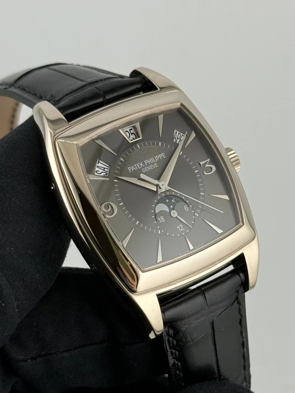 Patek Philippe 5135 5135G-010 4
