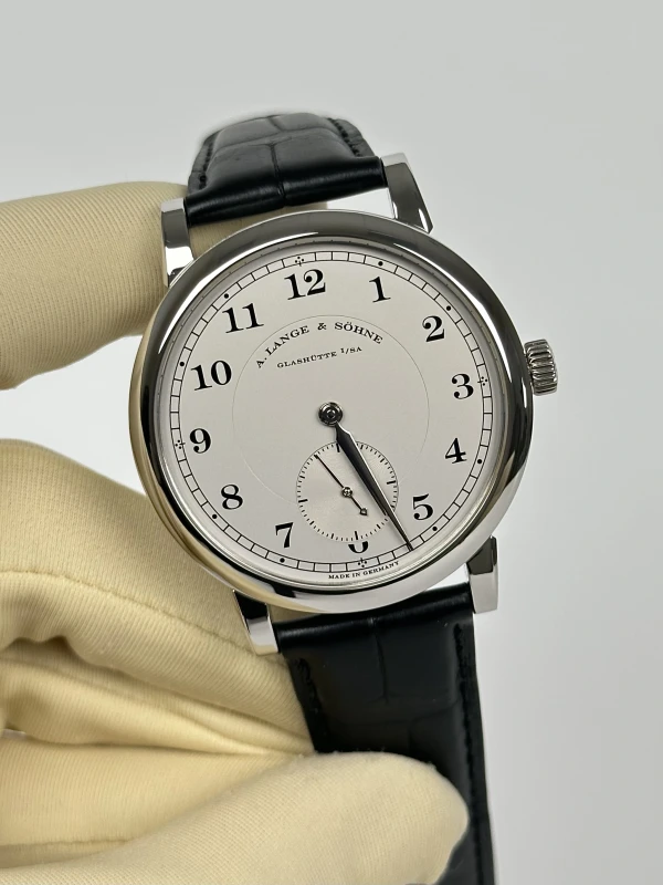 A. Lange & Sohne 233.025 3