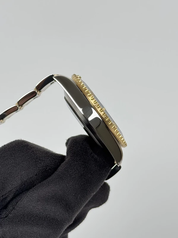 Rolex 40mm Steel and Yellow Gold 116613LN-0001 3