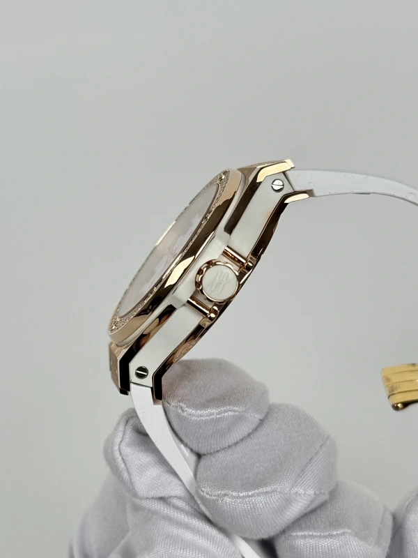 Hublot Gold White Diamonds 38 mm  361.PE.2010.RW.1104 6