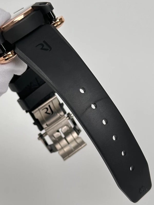 Romain Jerome Invader Chronograph RJ.M.CH.IN.004.02 7