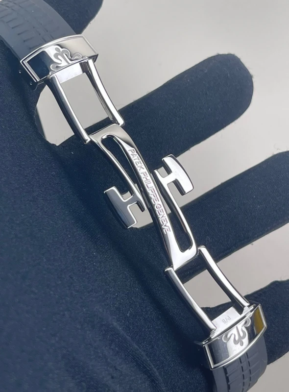 Patek Philippe Travel Time 5164A-001 7