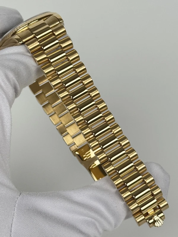 Rolex 36 mm, yellow gold 118238-0394 5