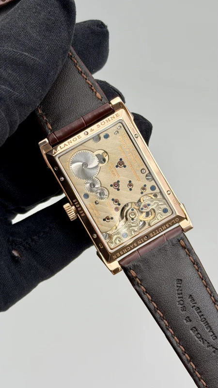 A. Lange & Sohne 703.032 6