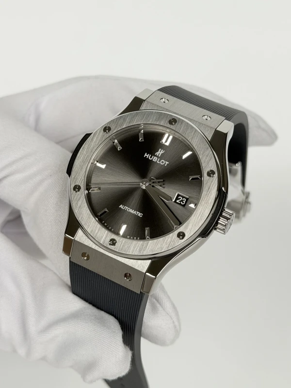 Hublot Titanium 542.NX.7071.RX 4
