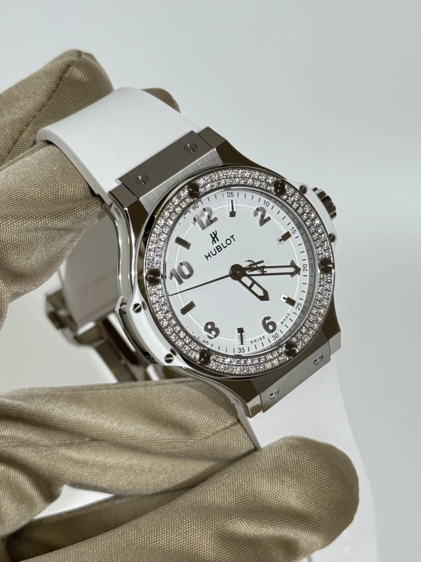 Hublot Steel White Diamonds 38 mm 361.SE.2010.RW.1104 2