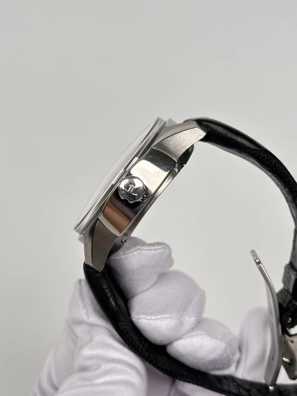 Jaeger LeCoultre 2 Chronograph DBS Automatic Titanium Aston Martin Limited Edition 192T25 6