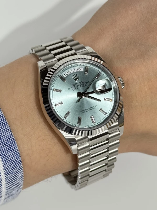 Rolex 36mm Platinum 128236-0009 5