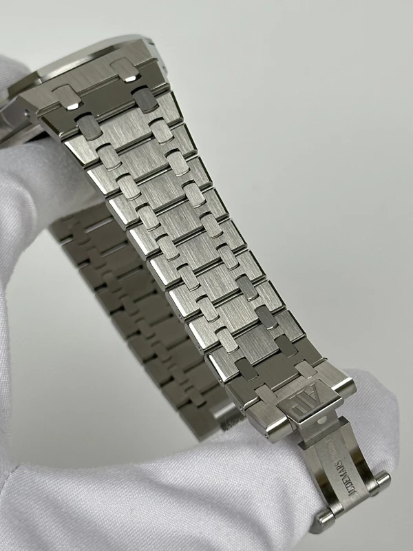 Audemars Piguet Chronograph 41 mm 26331ST.OO.1220ST.03 5
