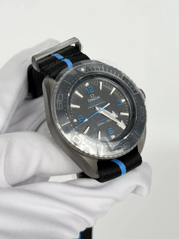 Omega SEAMASTER PLANET OCEAN 6000M 215.92.46.21.01.001 3