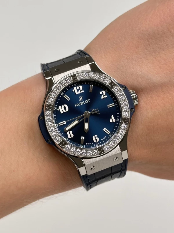Hublot Bang Steel Blue Diamonds 38mm  361.SX.7170.LR.1204 9