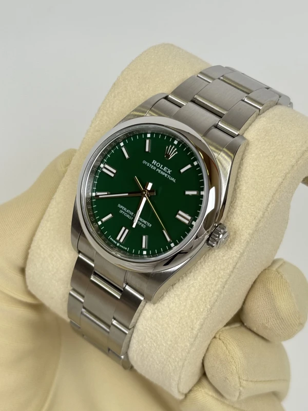 Rolex Perpetual 36 126000-0005 3