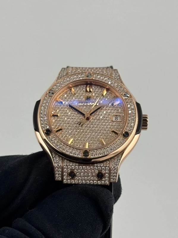 Hublot King Gold Full Pave 565.OX.9010.LR.1704 3