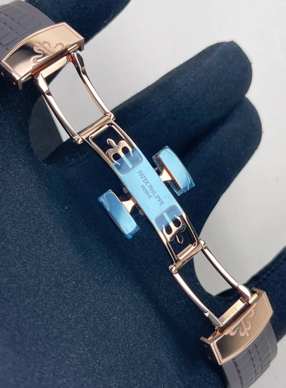 Patek Philippe 5167 5167R-001 7