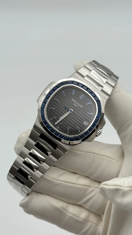 Patek Philippe 5711/111P-001 5