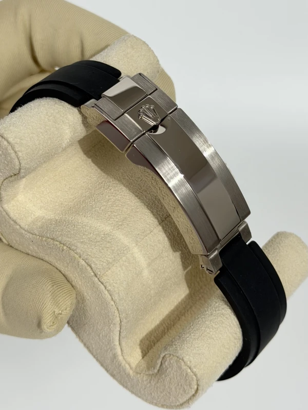 Rolex Cosmograph 40mm White Gold 126519ln-0002 4