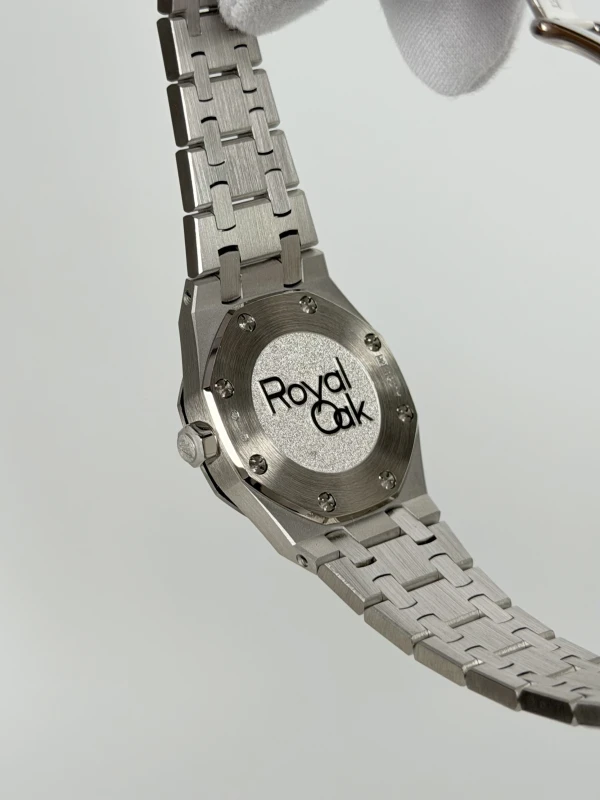 Audemars Piguet ROYAL OAK MINI FROSTED GOLD 67630BC.GG.1312BC.01-C 5