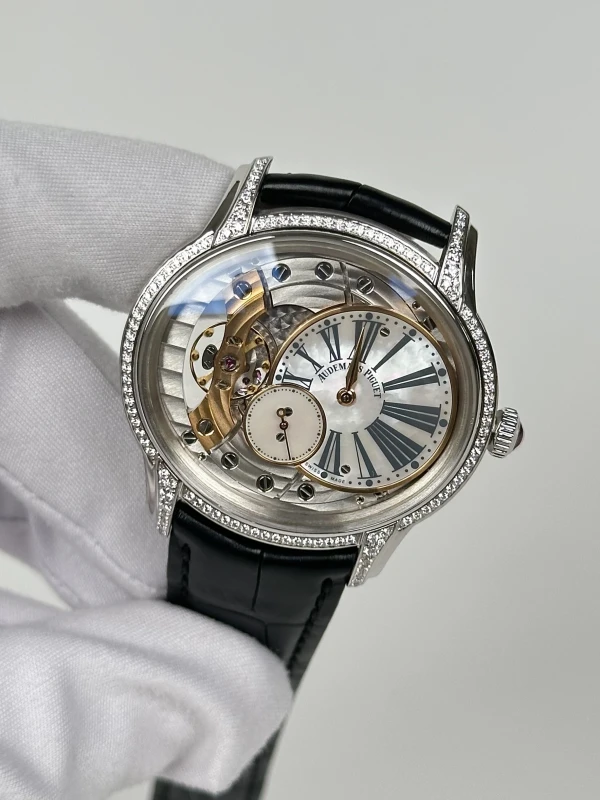 Audemars Piguet Small Seconds Hand-Wound  77247BC.ZZ.A813CR.01 4