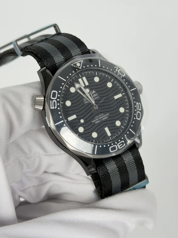 Omega Diver 300m Co Axial Master Chronometer 210.92.44.20.01.002 2
