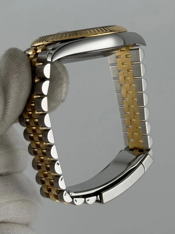 Rolex 41mm Steel and Yellow Gold 126333-0014 9