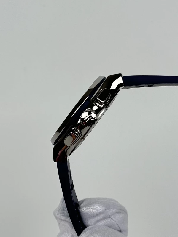 Hublot BLUE CHRONOGRAPH TITANIUM 521.NX.7170.LR 6