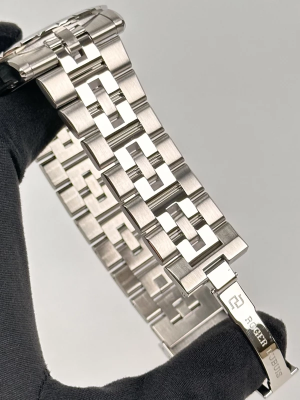 Roger Dubuis 42 Automatic DBEX0385 7