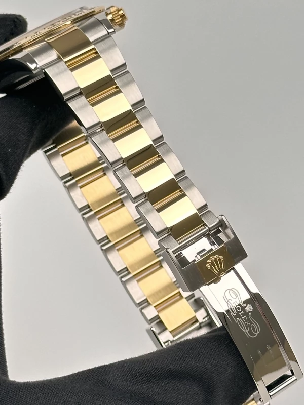 Rolex Cosmograph 40mm Steel and Yellow Gold 116503-0008 6