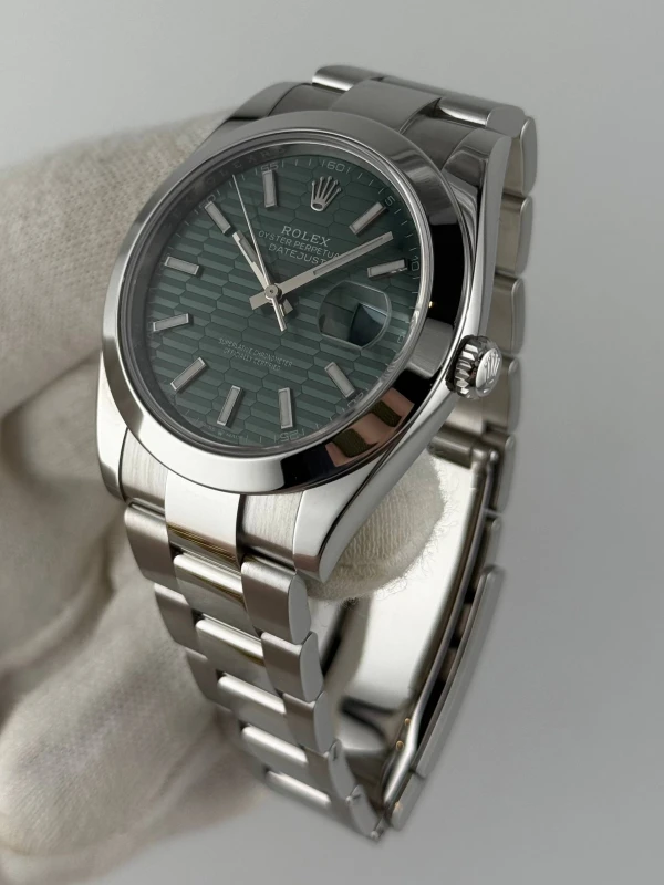 Rolex Datejust 41mm Steel 126300-0021 4