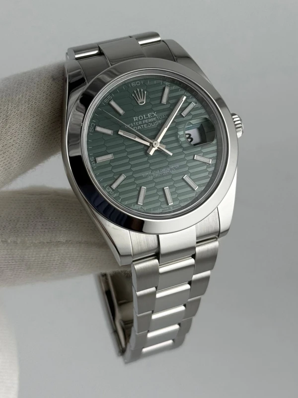 Rolex Datejust 41mm Steel 126300-0021 3