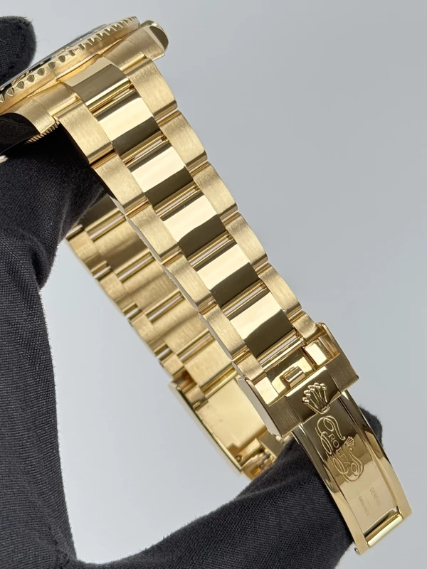Rolex II 40mm Yellow Gold  116718LN-0001 6