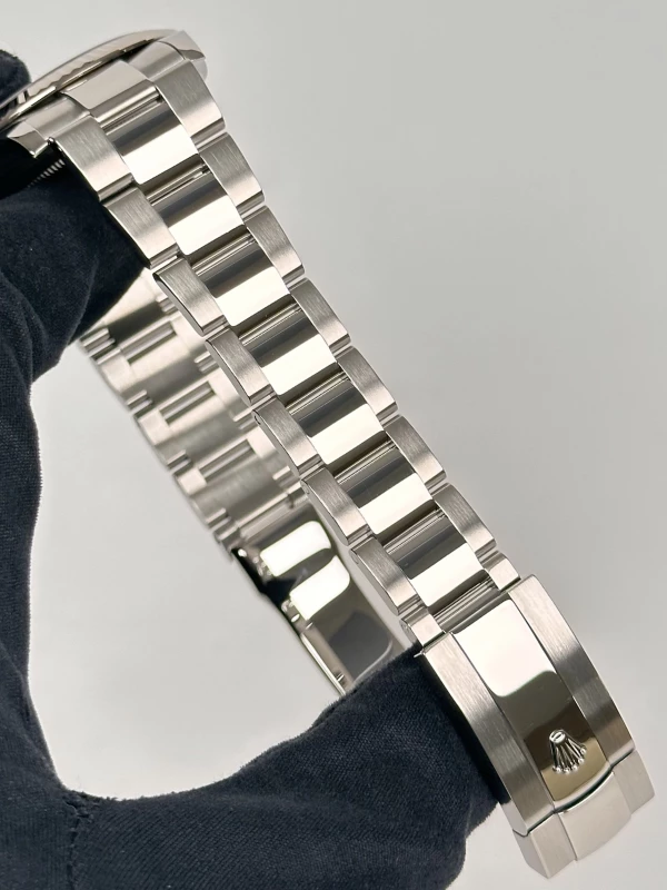 Rolex 41 mm, steel and white gold  126334-0001 5