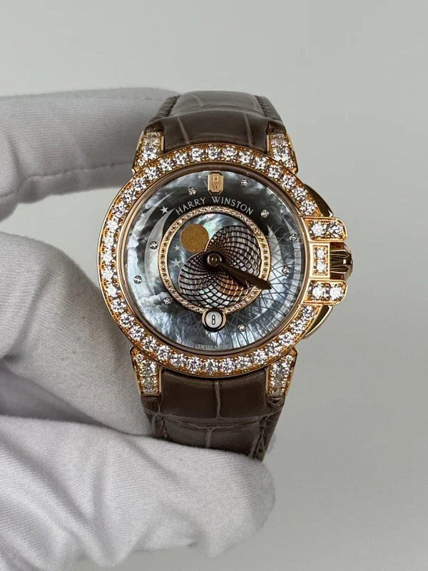 Harry Winston Moon Phase 36 mm OCEQMP36RR026 2