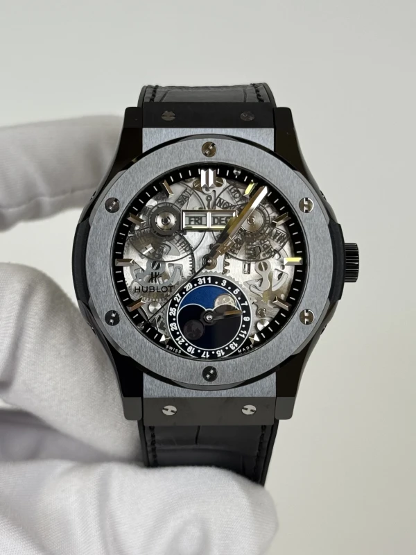 Hublot AEROFUSION MOONPHASE BLACK MAGIC 547.CX.0170.LR 2