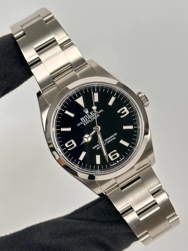 Rolex 36 mm Steel 124270-0001 2