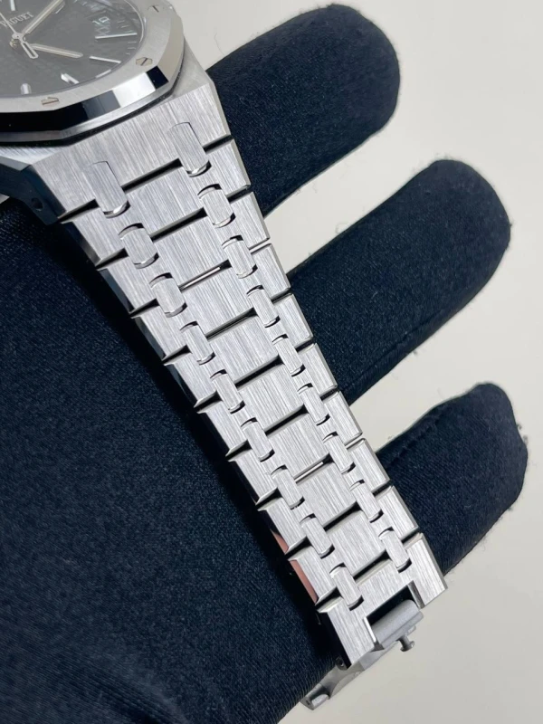 Audemars Piguet Royal Oak Selfwinding 41 mm 15510ST.OO.1320ST.09 7