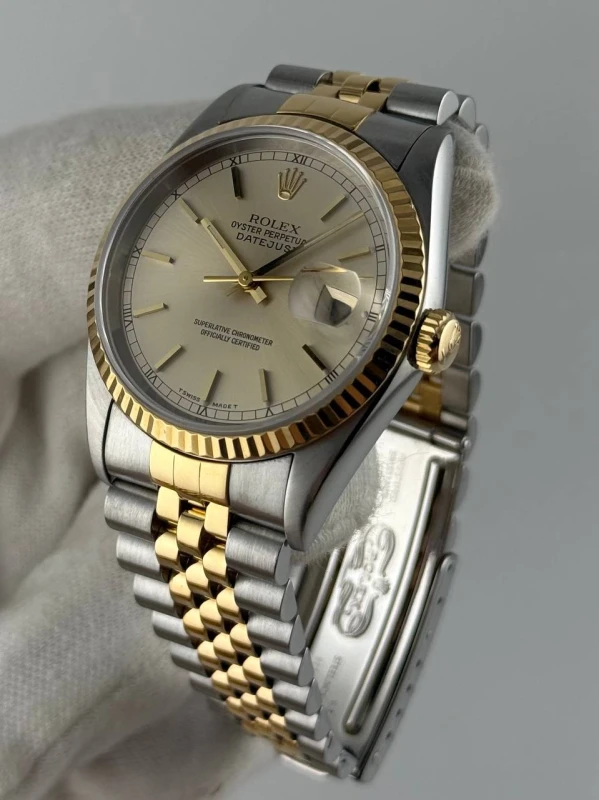 Rolex  36mm Steel and Yellow Gold 16233 4
