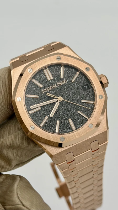 Audemars Piguet Selfwinding “Pixel Dial” 15510OR.OO.1320OR.06 3