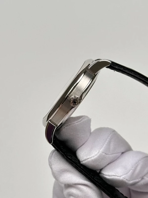 A. Lange & Sohne 115.025 6