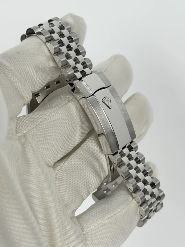Rolex DATEJUST 41MM STEEL 126300-0014 3