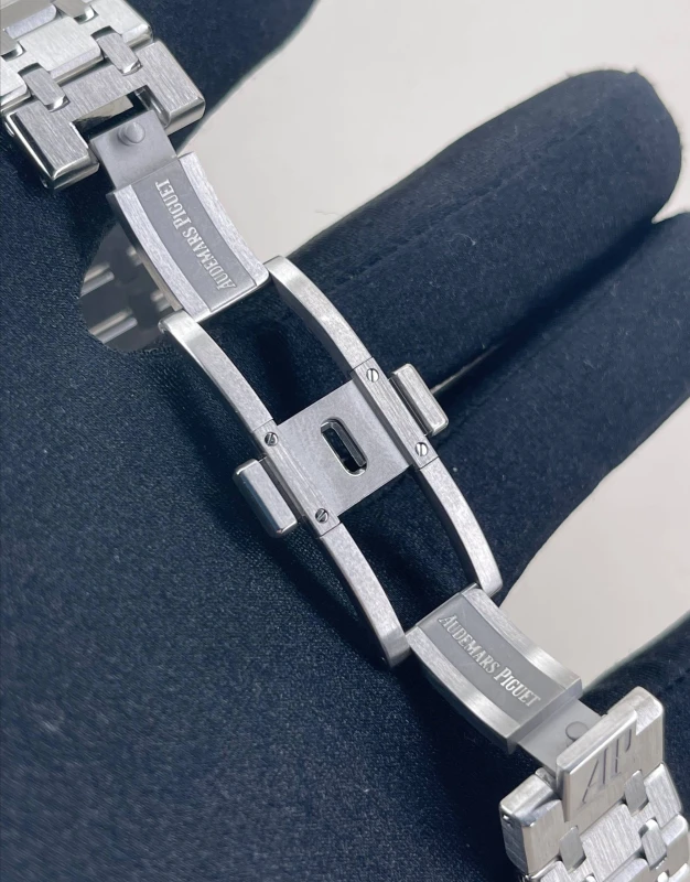 Audemars Piguet Selfwinding 41 mm 15400ST.OO.1220ST.01 6