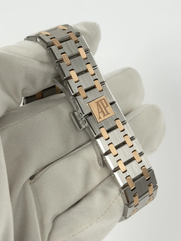 Audemars Piguet Royal Oak Selfwinding 37 mm 15550SR.OO.1356SR.02 3