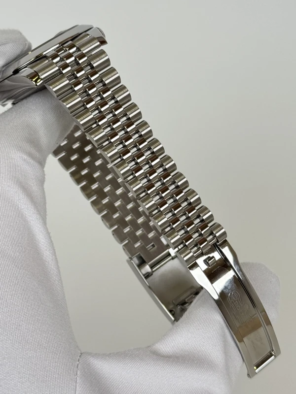 Rolex Datejust 41mm Steel 126300-0020 4