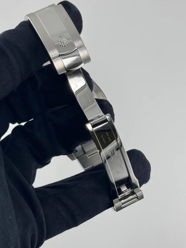 Rolex 41mm 126300 5