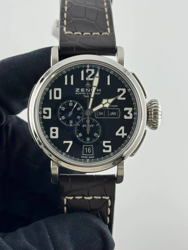 Zenith Montre d’Aeronef Type 20 Annual Calendar 03.2430.4054/21.c721 2