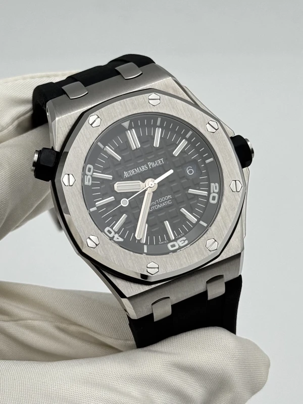 Audemars Piguet Diver 15703ST.OO.A002CA.01 3